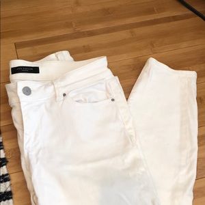 White Anne Taylor Petite skinny jeans Size 2